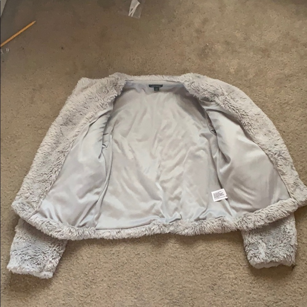Cropped Jacket - Picture 2 of 4